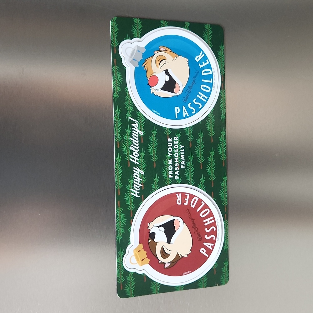 Chip and Dale Happy Holidays 2019 Passholder Walt Disney World Magnet